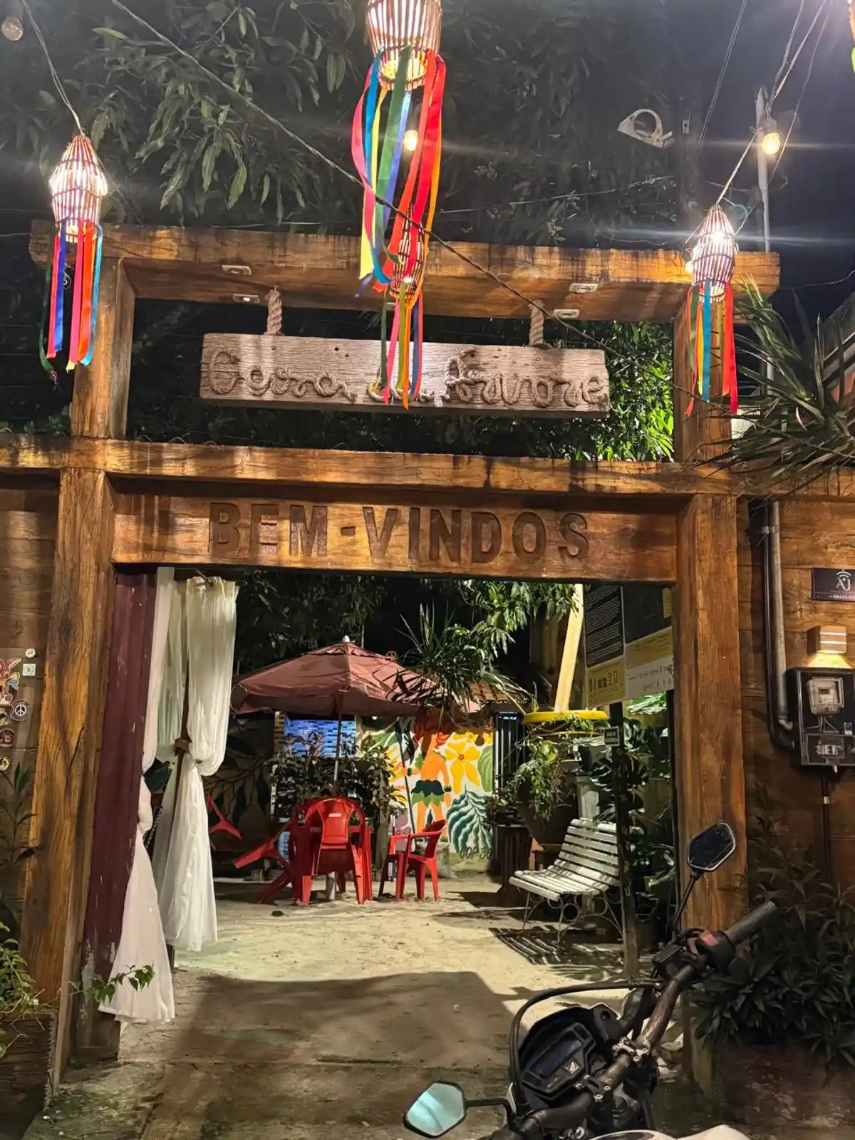 CASA DA ÁRVORE GASTRO BAR