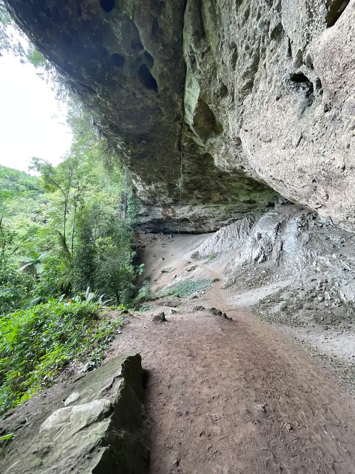 Gruta Santo Antônio + Cachoeira 