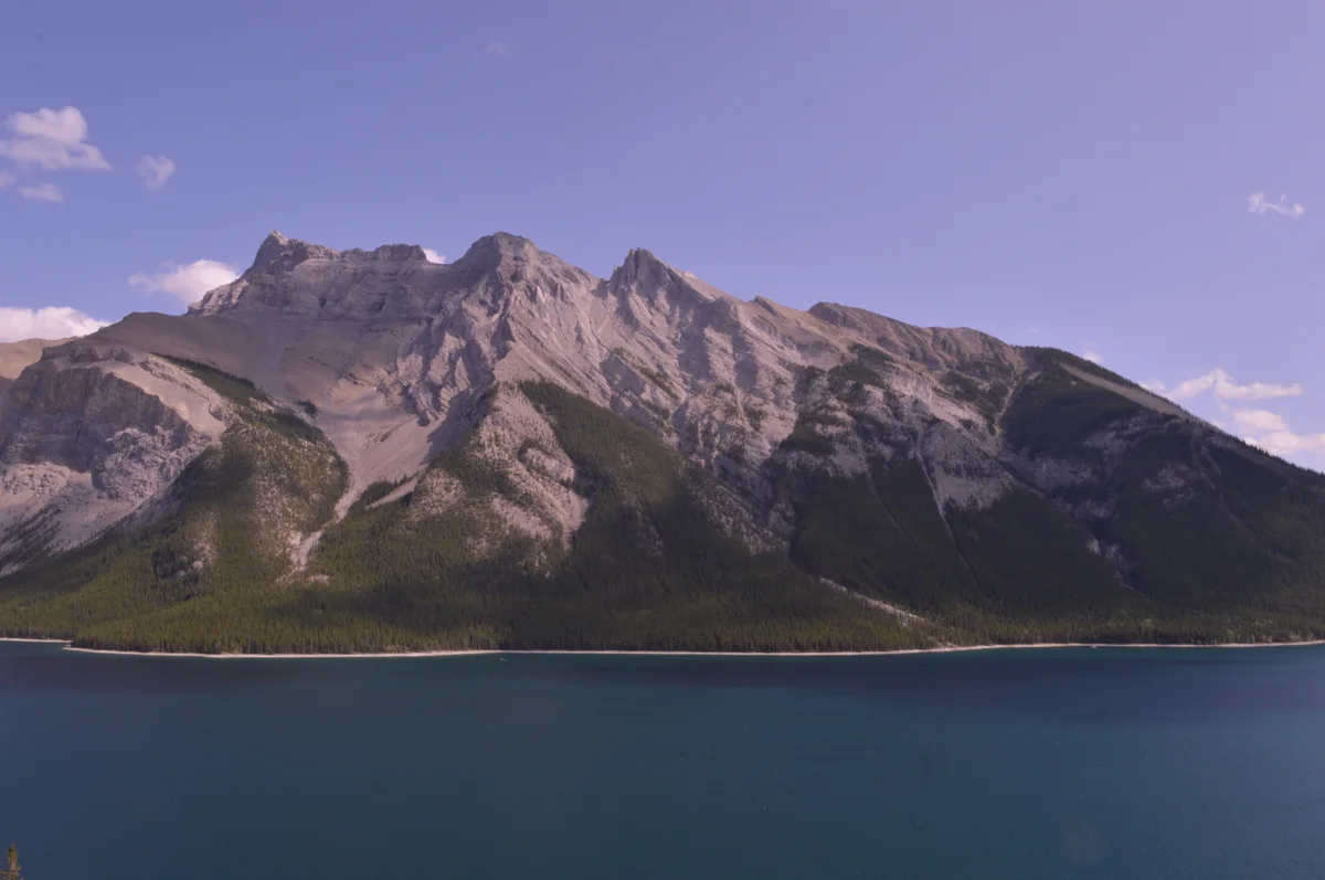 Lake Minnewanka Trail
