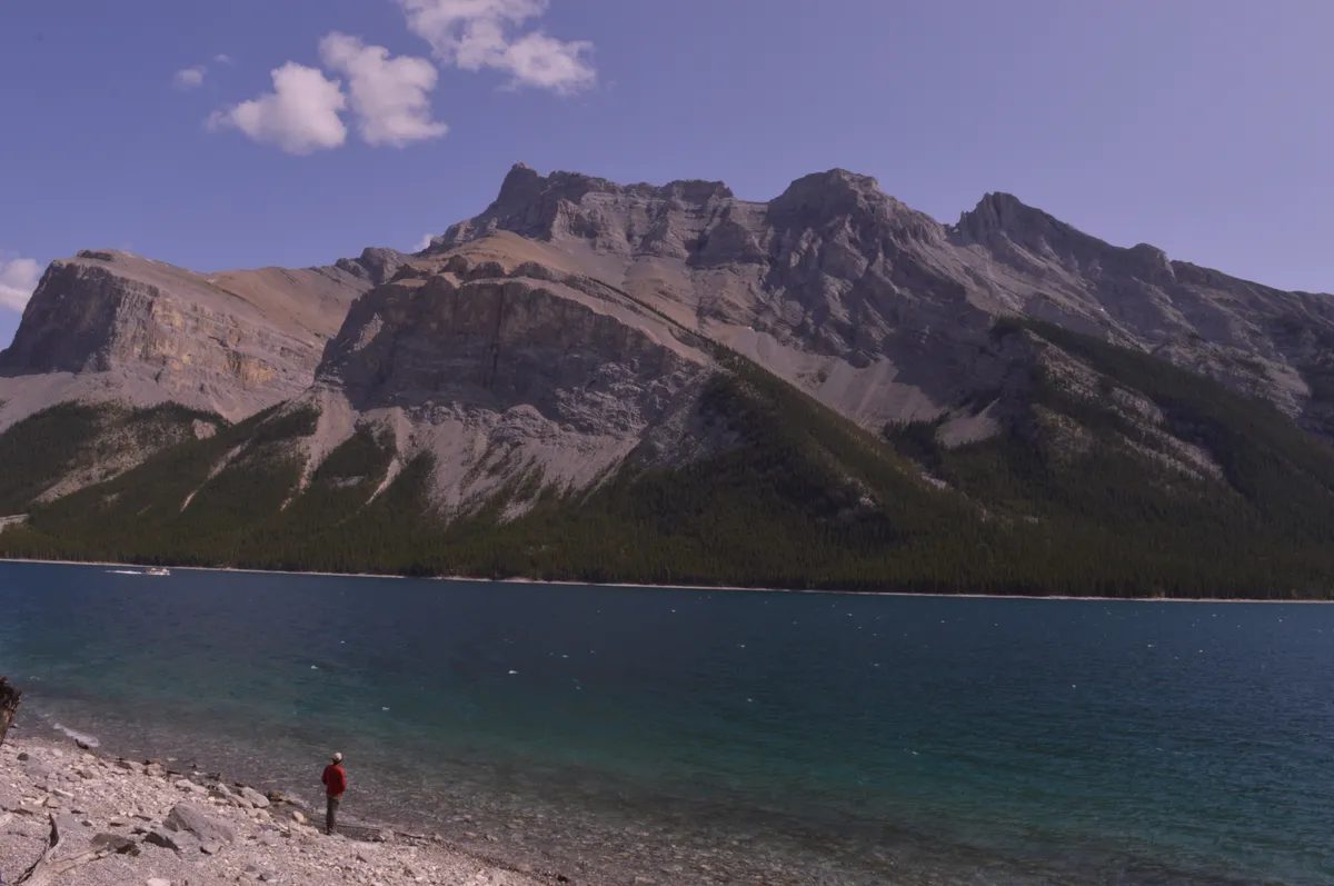 Lake Minnewanka Trail