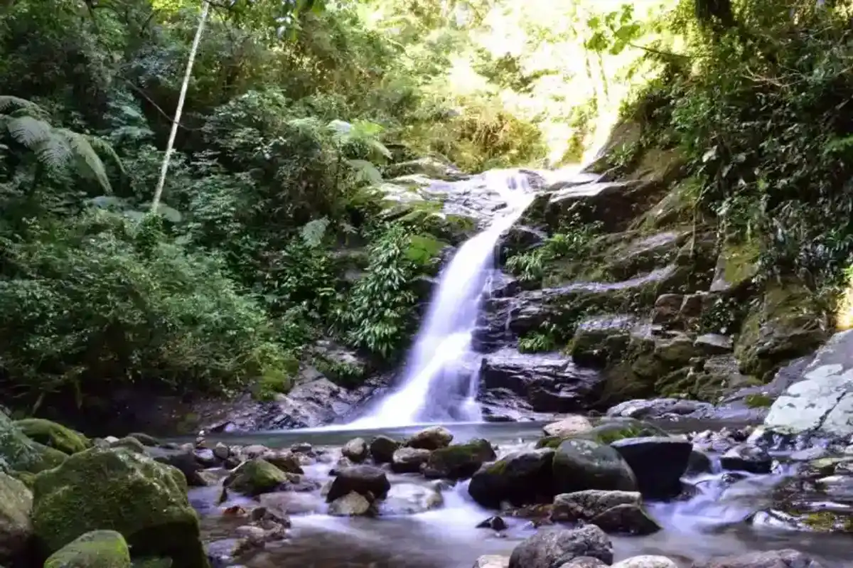 Cachoeira Rio das Pedras - Sertão de Cambury