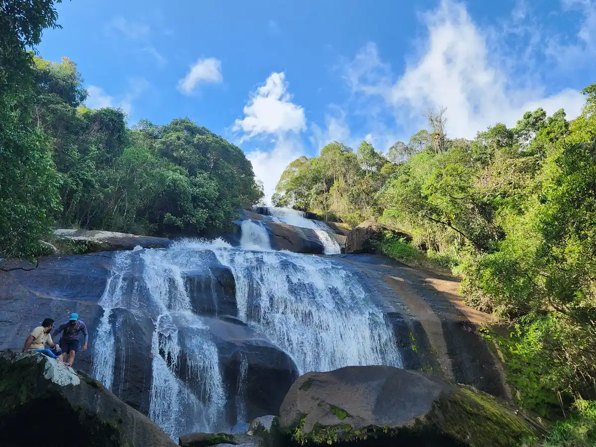 Trilha da Cachoeira da Prata