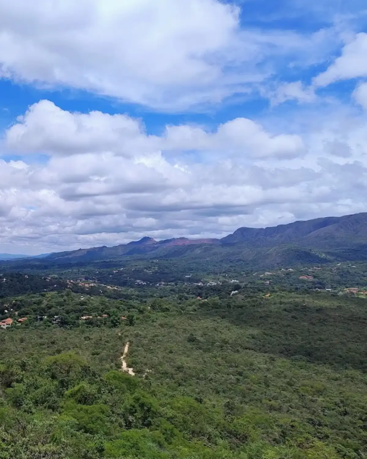 Trilha Cachoeira das Ostras