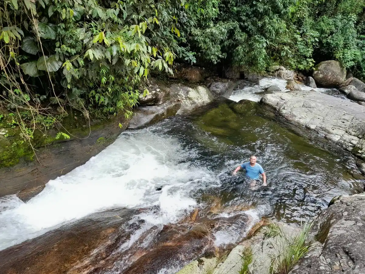 Trilha da Cachoeira da Lage