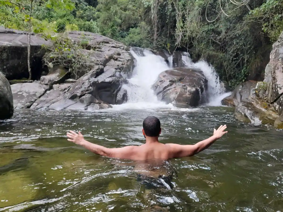 Trilha da Cachoeira da Lage