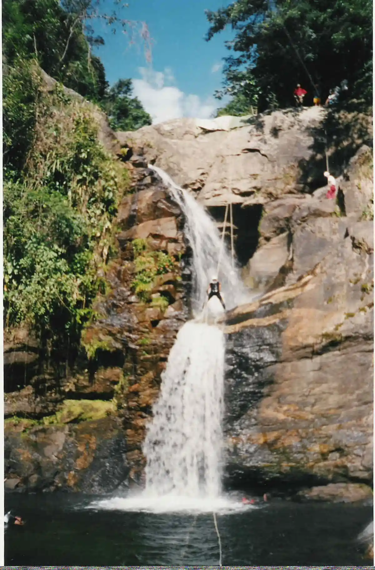 Trilha da Cachoeira da Terceira Dimensão