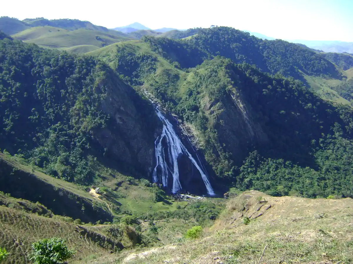 Trilha da Cachoeira da Fumaça